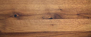 Comment entretenir une table en bois massif ?