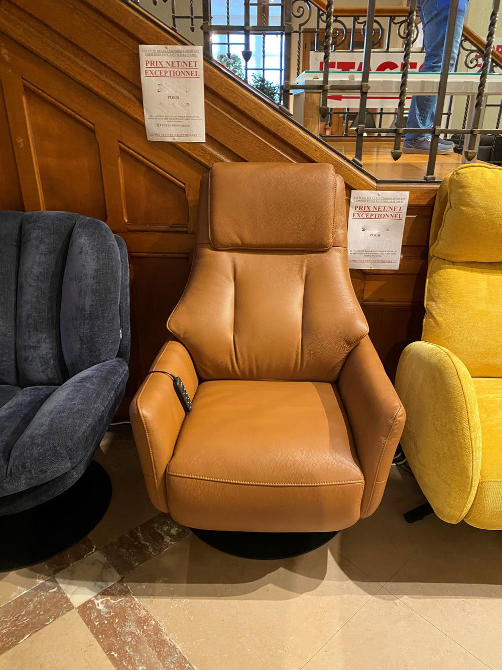 Fauteuil R11 pivotant