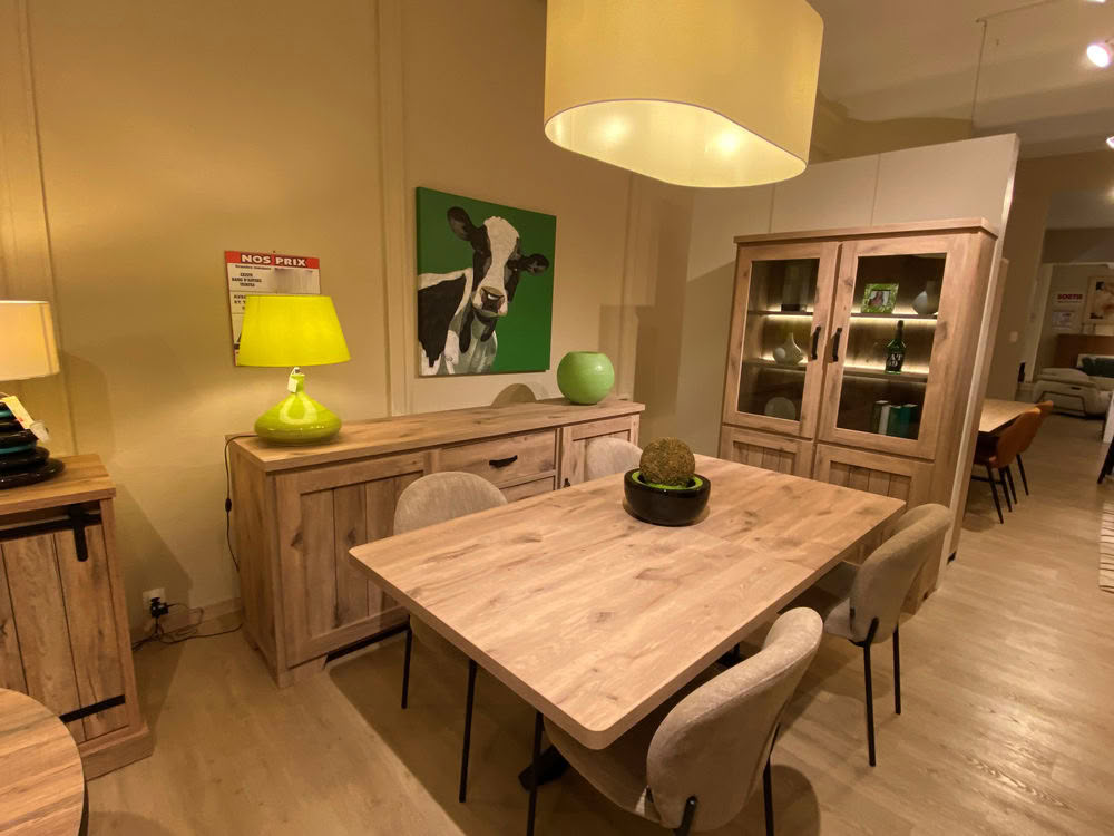 Salle à manger N° 722