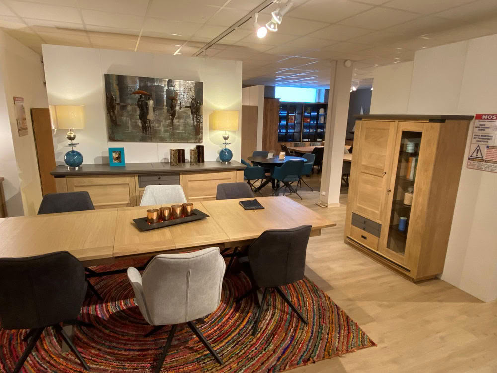 Salle à manger N° 729